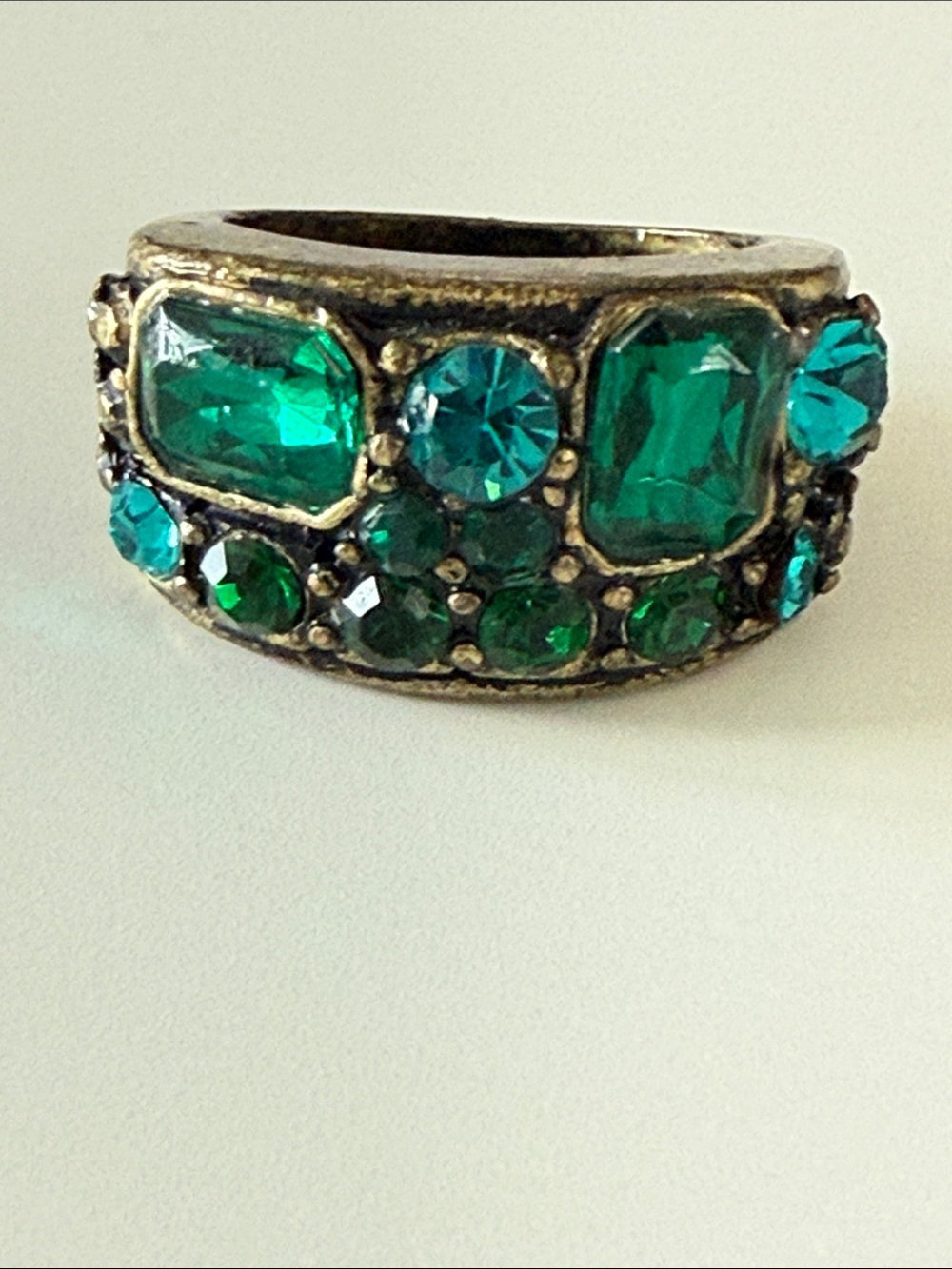 Vintage Green and Blue rhinestone brassy Ring Sz 9